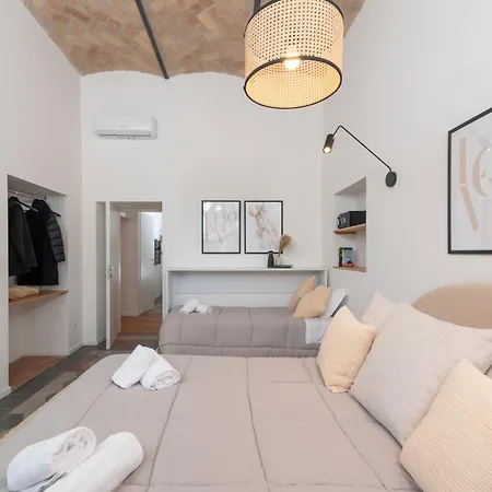 Colosseo Flats And Penthouse *