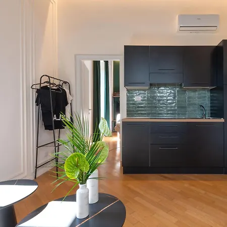 Colosseo Flats And Penthouse 公寓 *