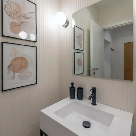 Colosseo Flats And Penthouse Apartment *