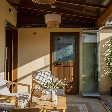 Colosseo Flats And Penthouse