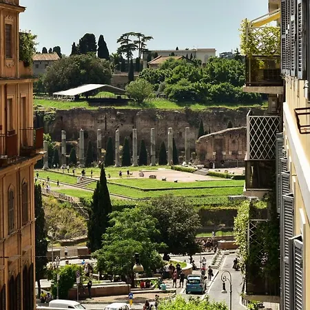 Colosseo Flats And Penthouse *