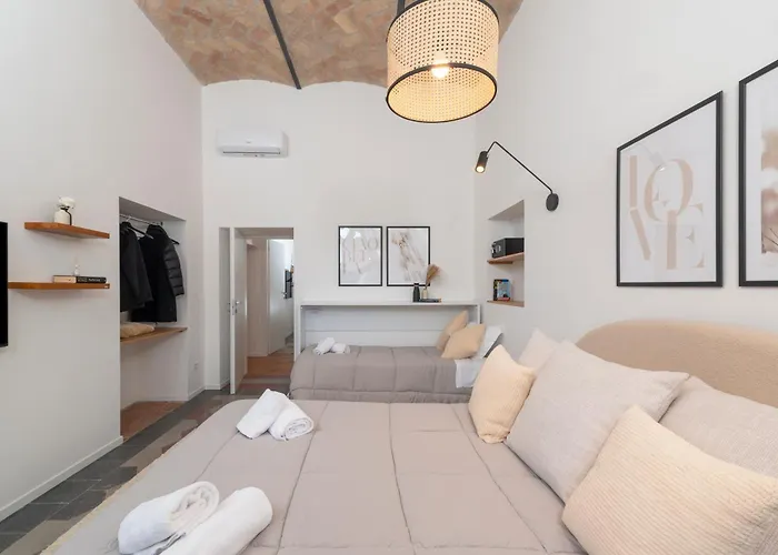 Colosseo Flats And Penthouse *