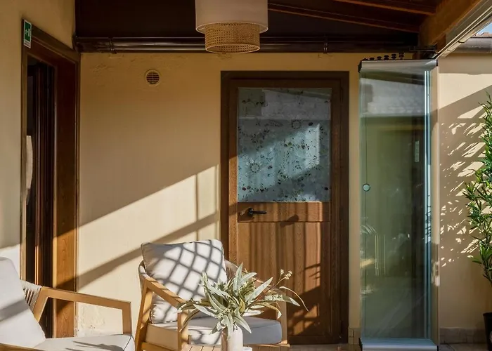 Colosseo Flats And Penthouse