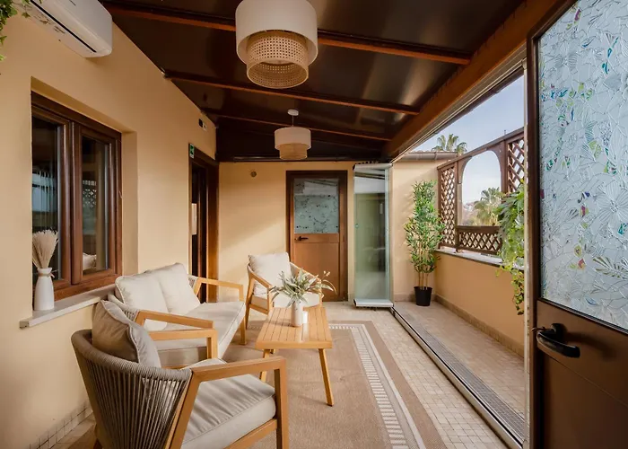 Colosseo Flats And Penthouse *