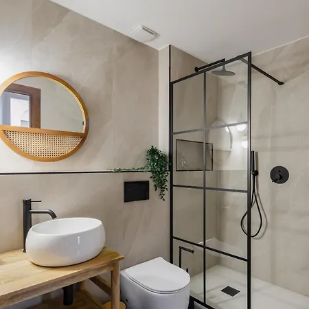 Colosseo Flats And Penthouse *