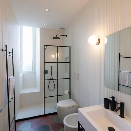 Colosseo Flats And Penthouse *