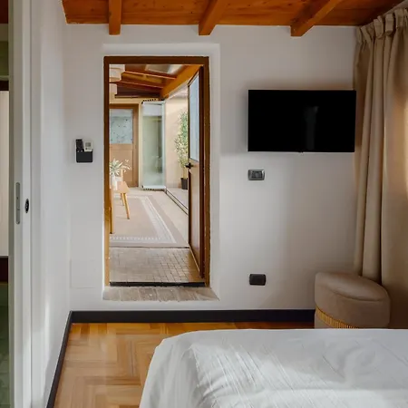 Colosseo Flats And Penthouse Апартаменты *